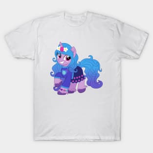 Izzy Moonbow in EQG outfit T-Shirt